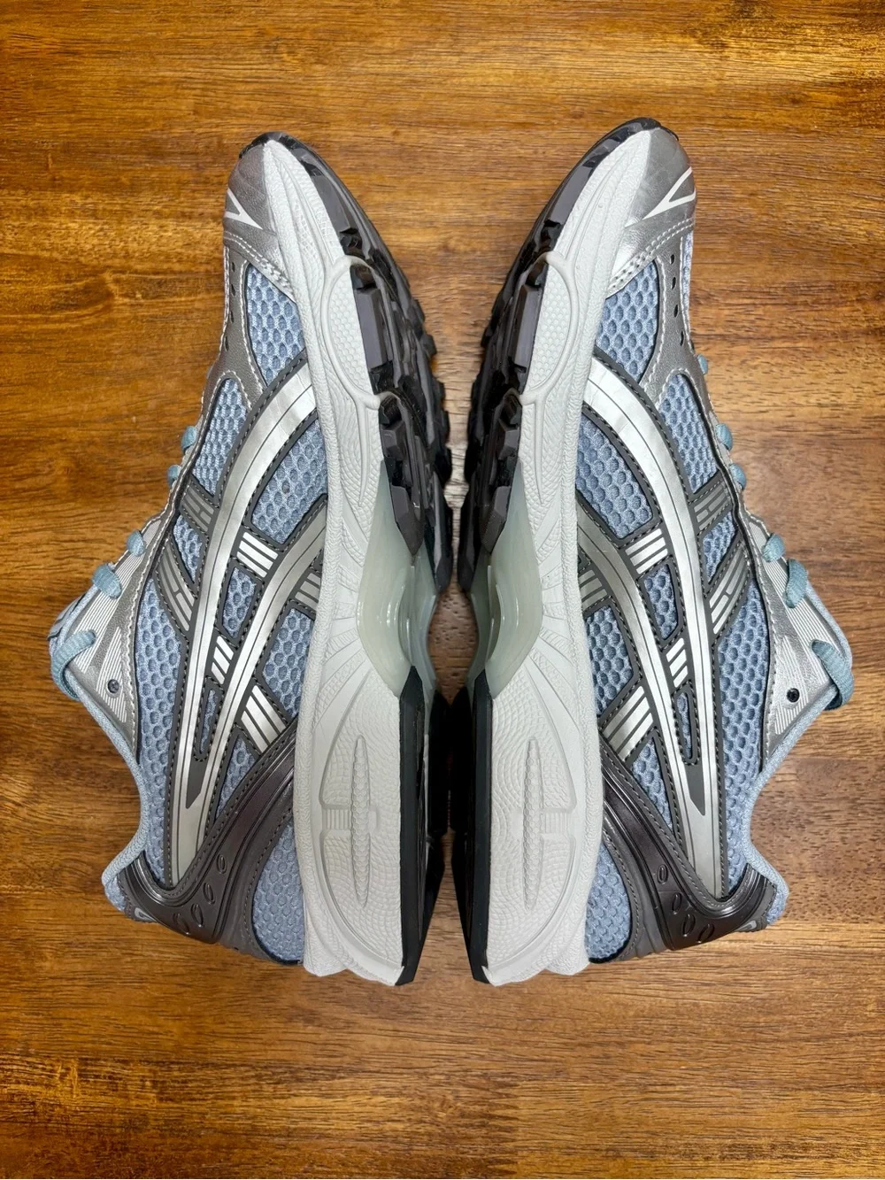 Asics Gel Kayano 14 in Dolphin Grey